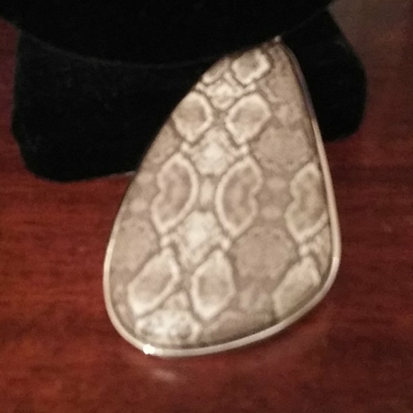 Premier Designs Rich & Famous Necklace - Picture 3 of 4